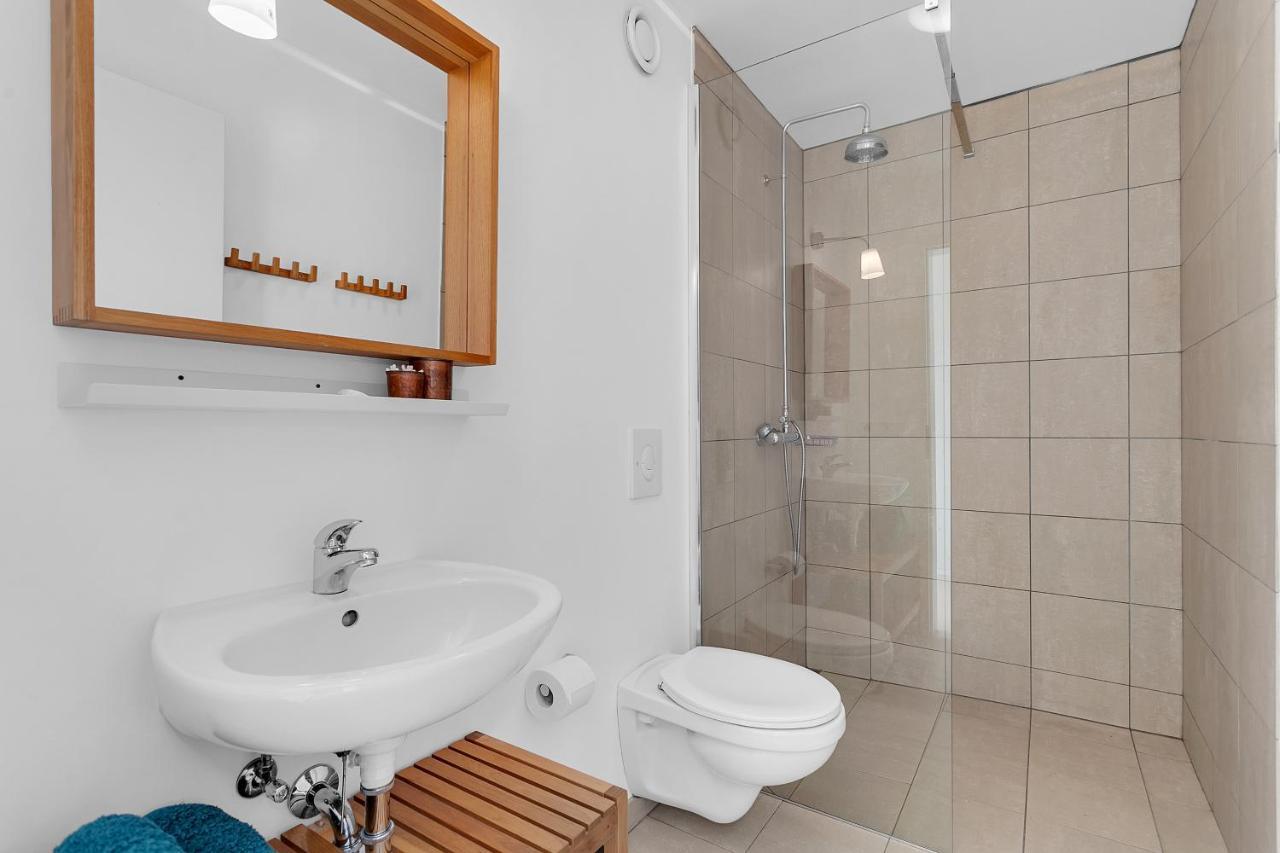 Eyvindarholt Guesthouse Alftanes Bagian luar foto
