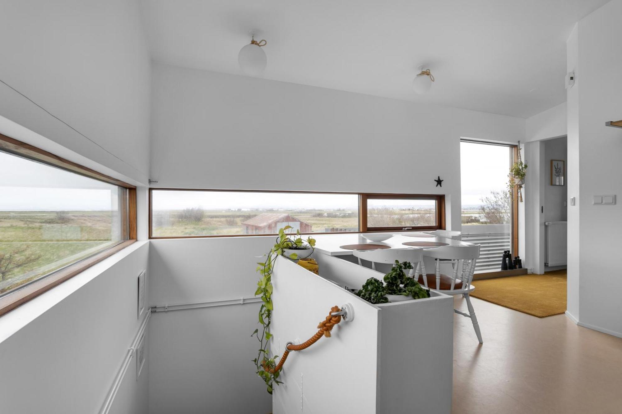 Eyvindarholt Guesthouse Alftanes Bagian luar foto