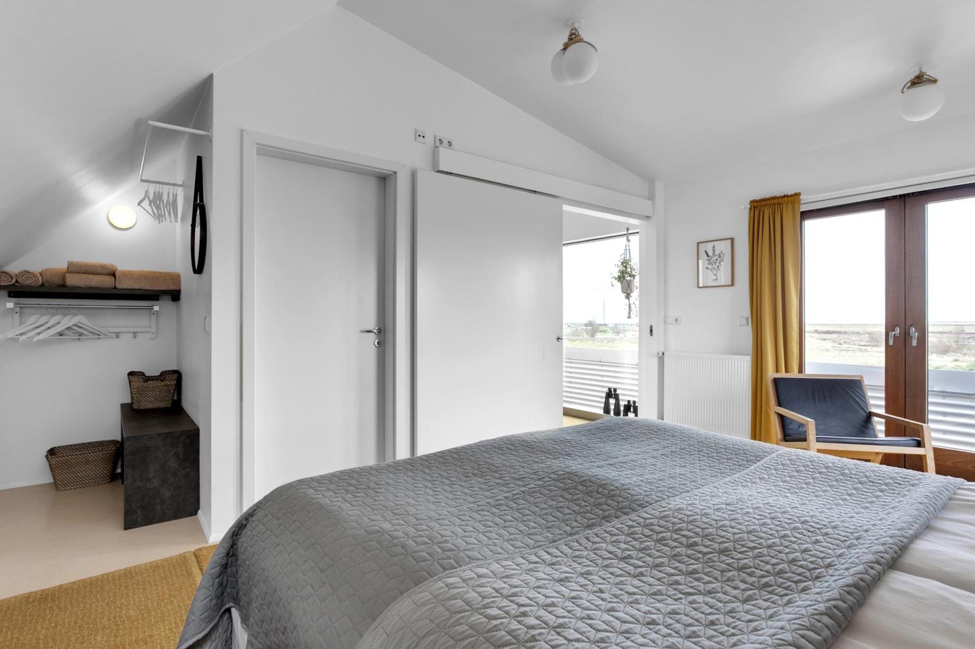 Eyvindarholt Guesthouse Alftanes Bagian luar foto