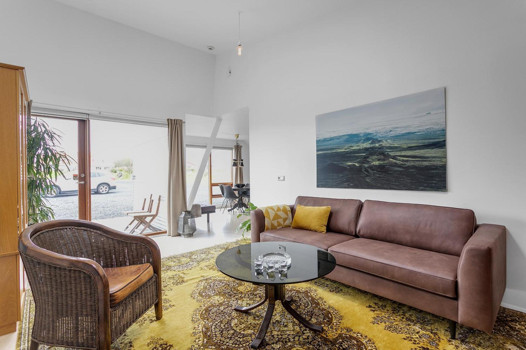Eyvindarholt Guesthouse Alftanes Bagian luar foto