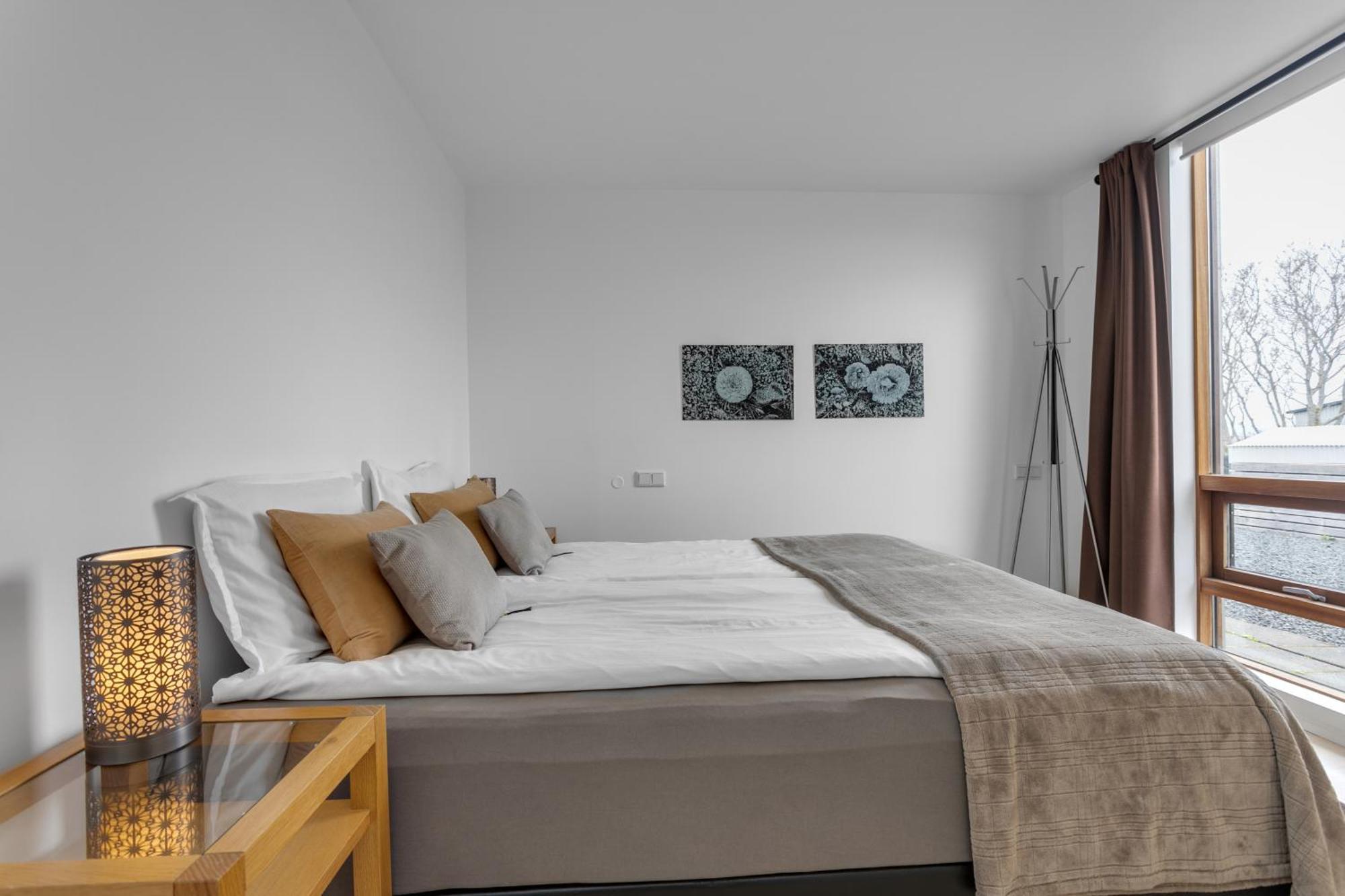 Eyvindarholt Guesthouse Alftanes Bagian luar foto