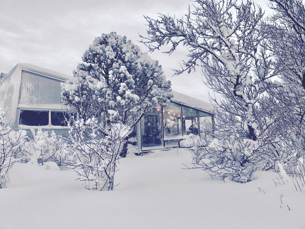 Eyvindarholt Guesthouse Alftanes Bagian luar foto